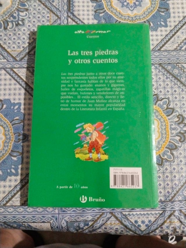 Libro las tres piedras y otros cuentos