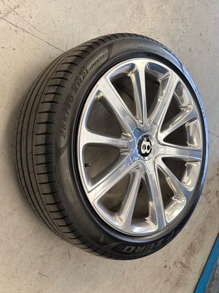 Llantas Bentley GTC 2020 / R21 