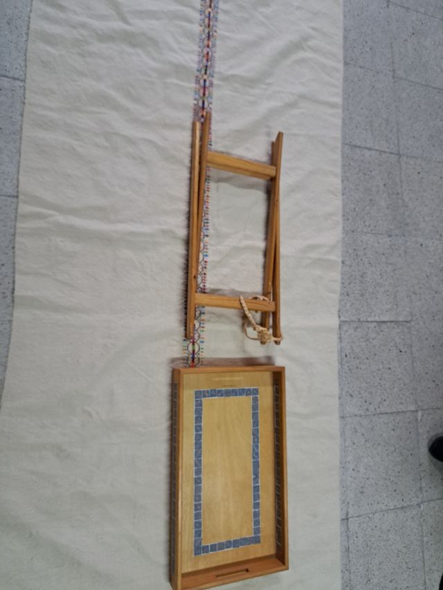 Mesita de madera desmontable