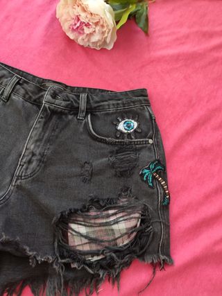 Shorts vaquero bordado de Zara🌺