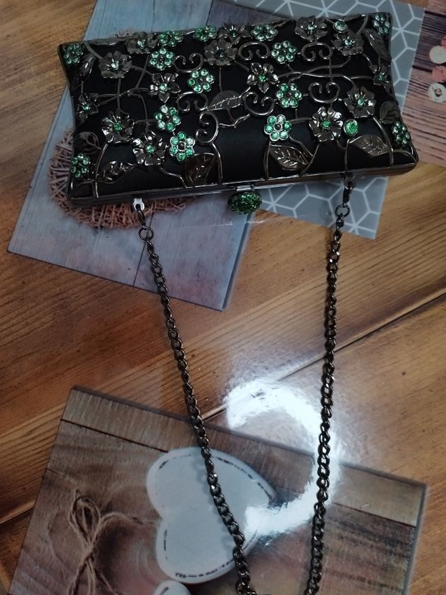 vestido de niña prácticamente nuebo