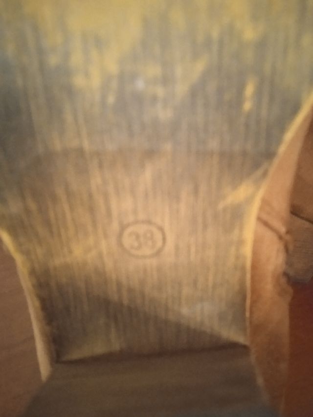 Botines de antelina de mujer. Talla 38.