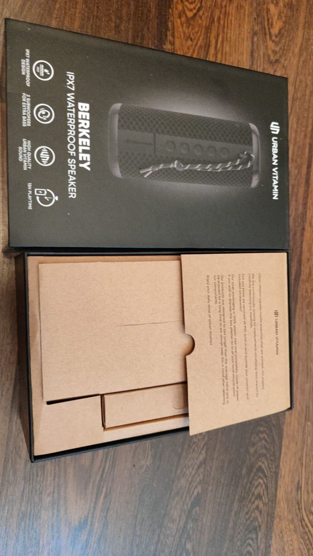 ALTOPARLANTE WIRELESS BERKELEY IPX7, NERO