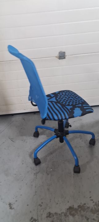 Silla azul escritorio IKEA