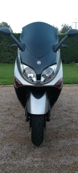 Yamaha TMAX500  inyección.Se negocia poco.