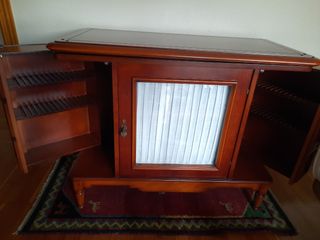 Mueble impecable de  TV.