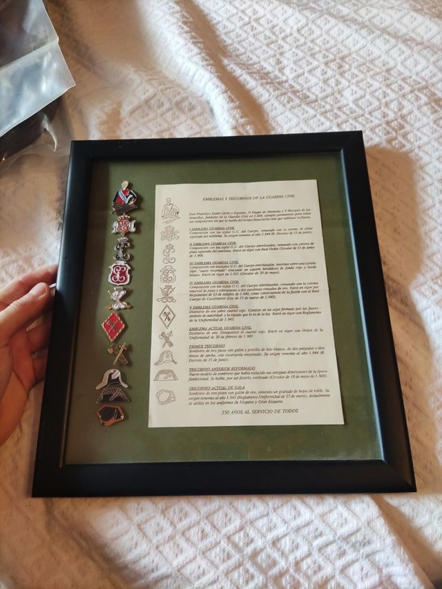 Cuadro emblemas y tricornios GC