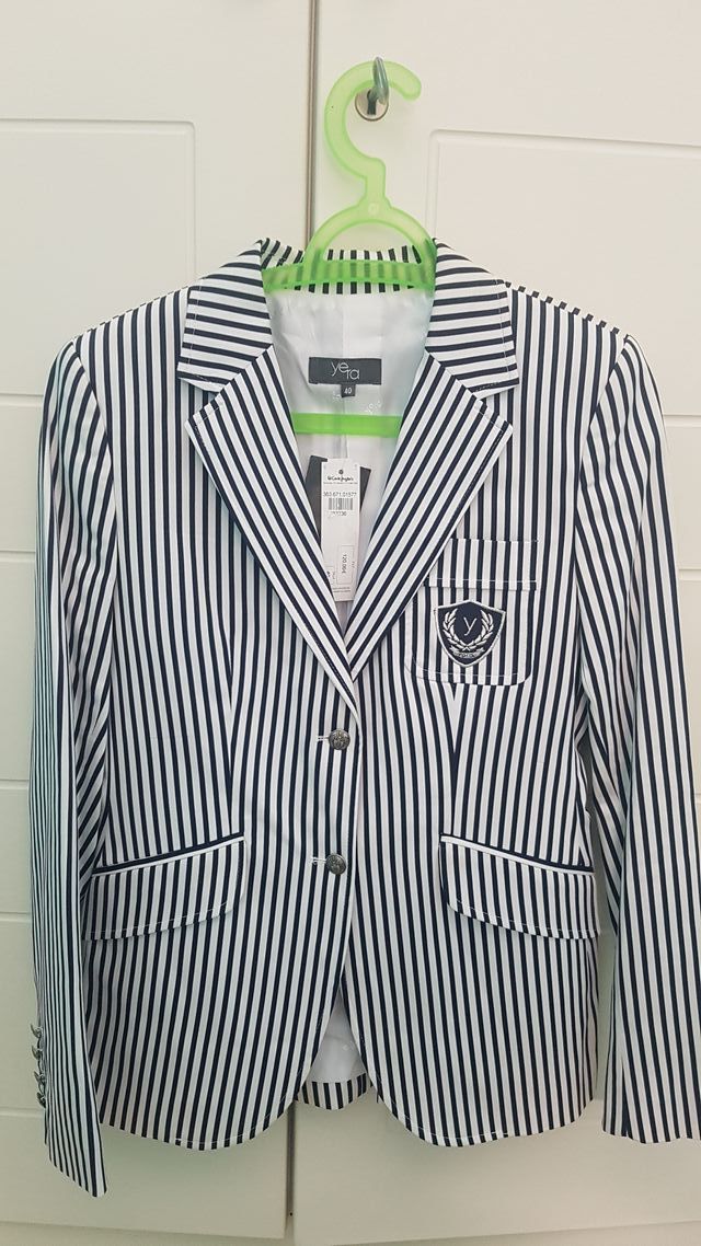 AMERICANA MUJER,AZUL MARINO CON BLANCO