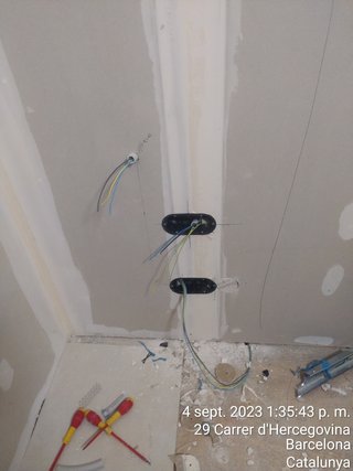 Técnico elétrico, operador de lâmpadas