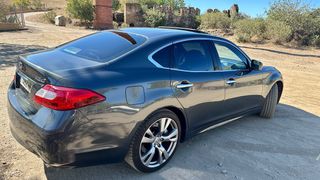 Infiniti Q70 2014