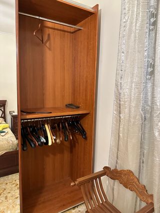 Camera da letto completa.