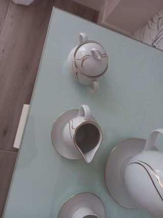 Juego de cafe (cafetera, lechera y azucarero)