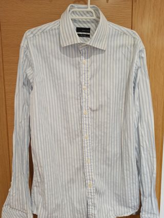 Camisa blanca con rayas azules Zara