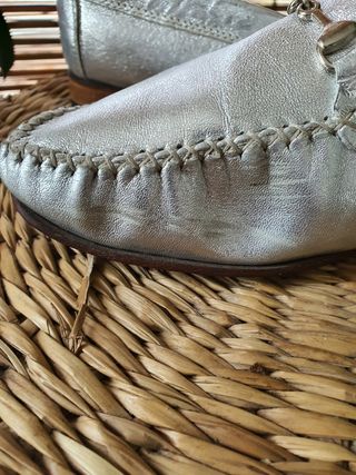 Loafers prateados pele italiana.