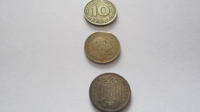 MONEDAS ANTIGUAS PESETAS Y PENIQUES