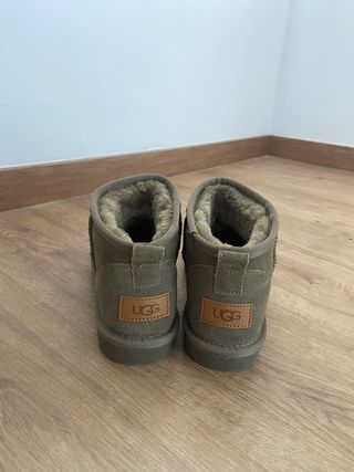 botas UGG taupe