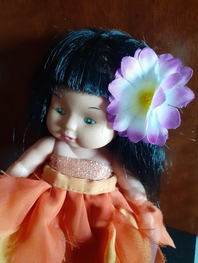 Bambola da collezione - hawaiana