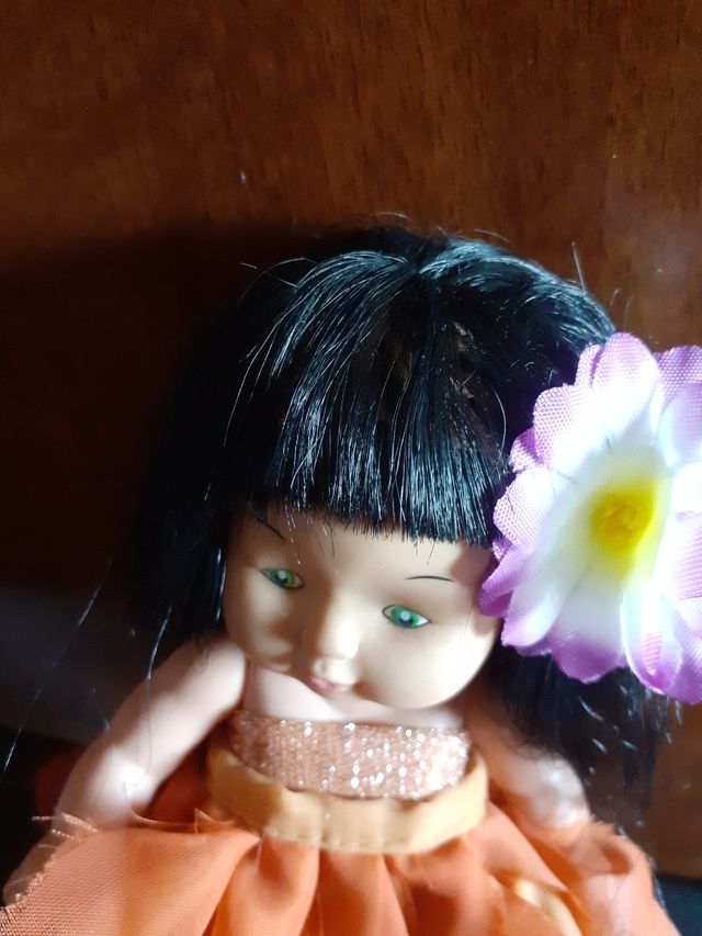 Bambola da collezione - hawaiana