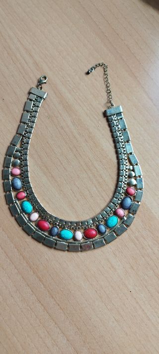 Varios colgantes diferentes