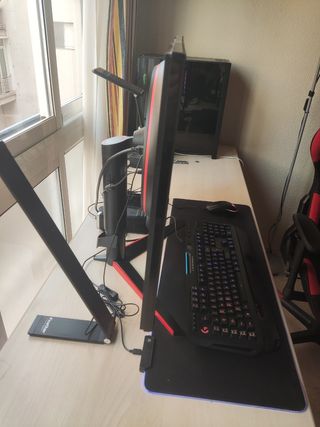 Monitor gaming LG 32GK850F-B 144HZ 2k
