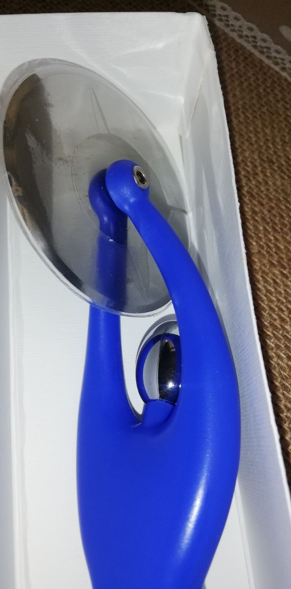 Set apribottiglia e pagliapizza