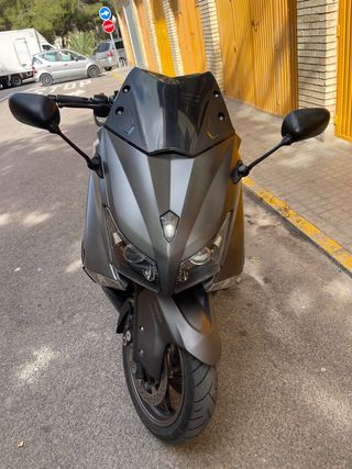 TMAX 530 