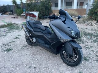 TMAX 530 