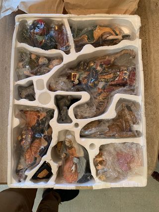 Portal de Belén,  figuras de porcelana