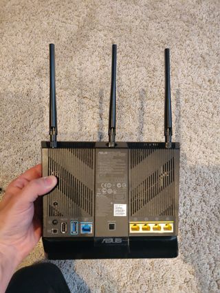 Router Asus RT68U