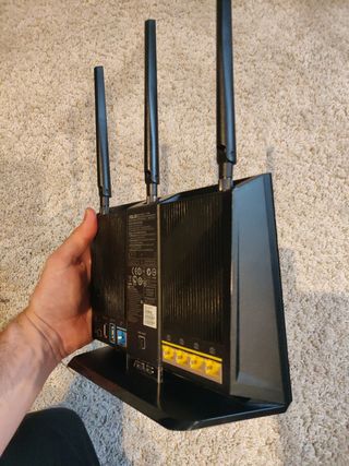 Router Asus RT68U
