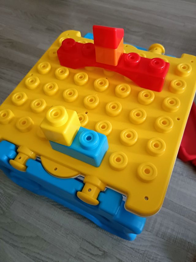 Mesa aprendizaje infantil