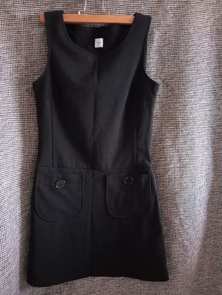 Vestido corto negro