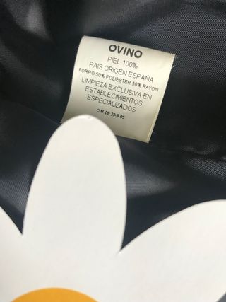 BLASIER/CHAQUETA corta negra  de piel T.P (40/42.)