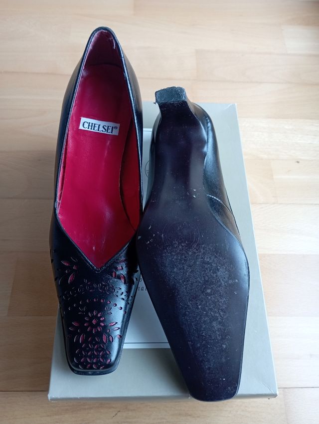 Salones negros tacón Chelsei