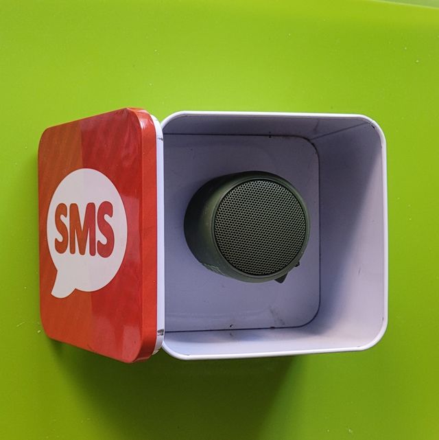 Caja metálica decorativa con tapa