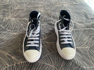 Converse 36,5