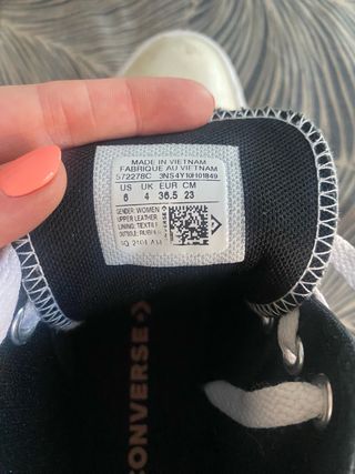Converse 36,5