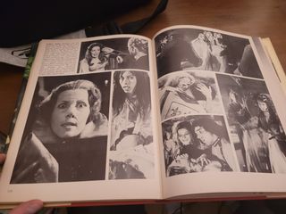 A Pictorial History of Horror Movies by Denis Giff