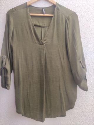 Camisa verde de Stradivarius