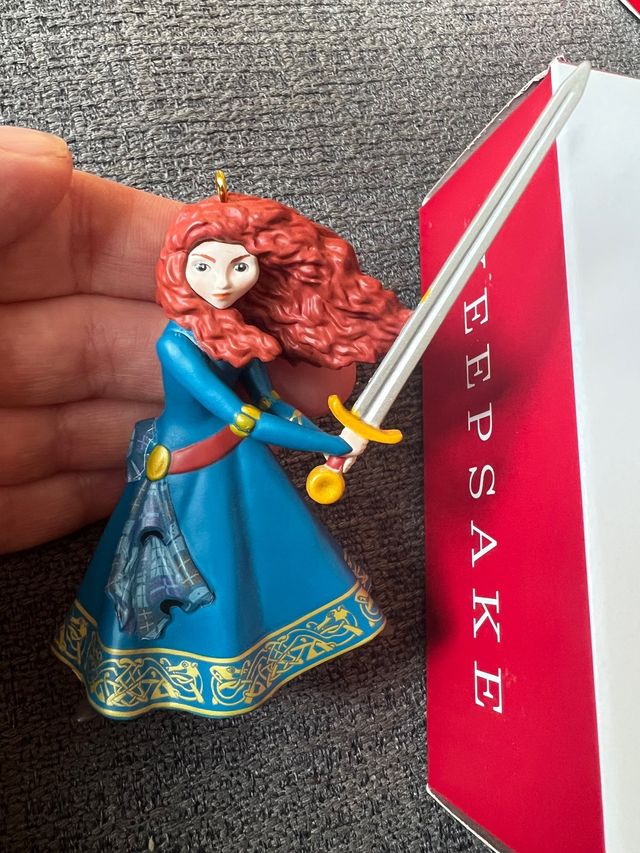 Ornamento brave hallmark disney new