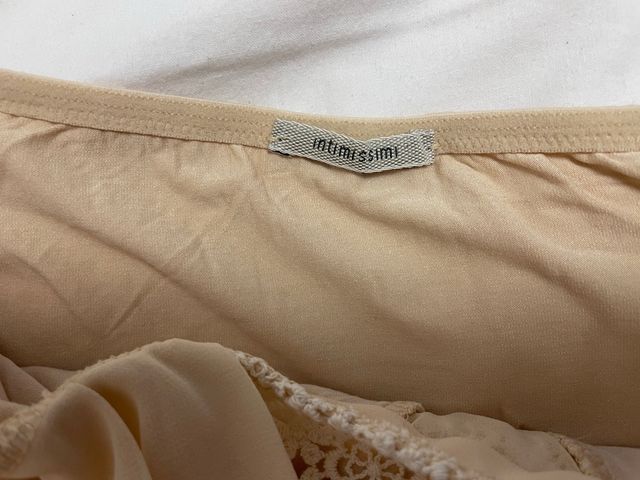 Vestido beige palabra de honor Intimissimi