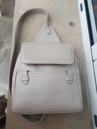 Bolso mochila de cuero