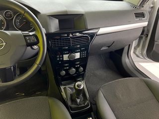 Opel Astra 2010