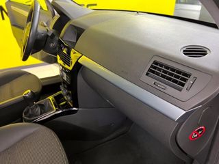 Opel Astra 2010
