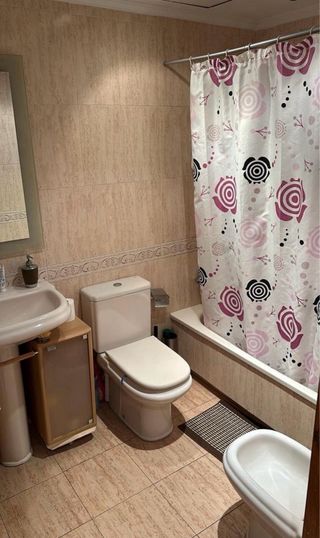 Habitación CHICAS FRENTE museo de las ciencias