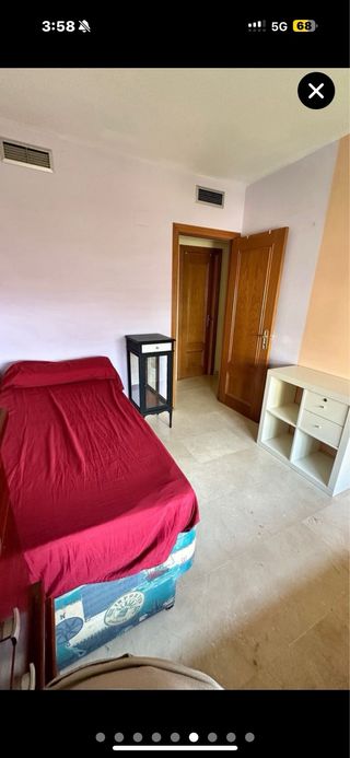 Habitación CHICAS FRENTE museo de las ciencias