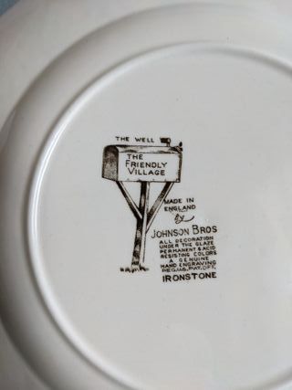 Johnson Bros Friendly Village The Well Vtg