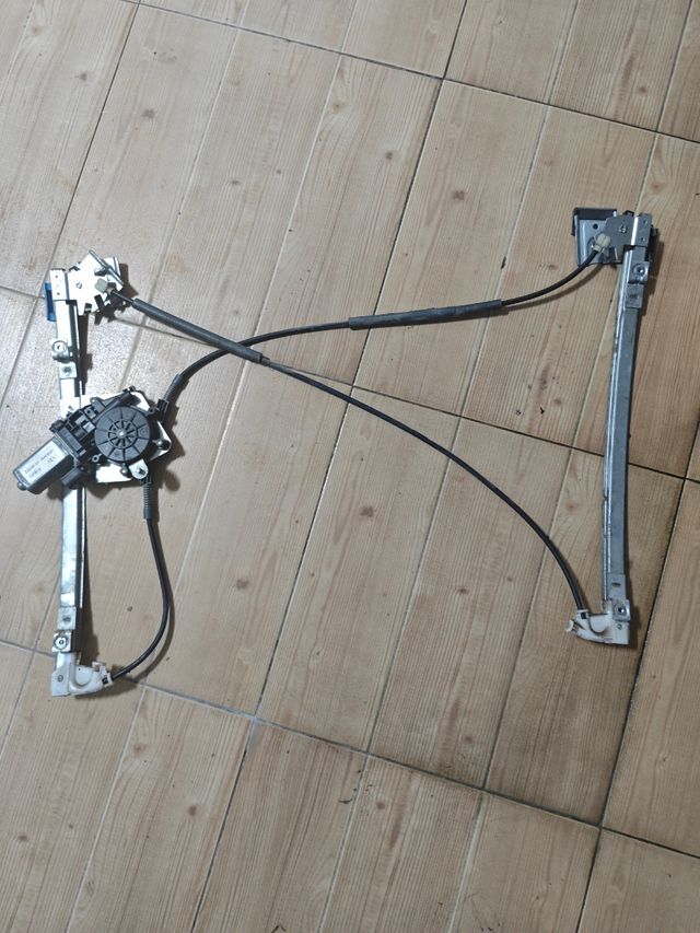 Elevalunas eléctrico con motor