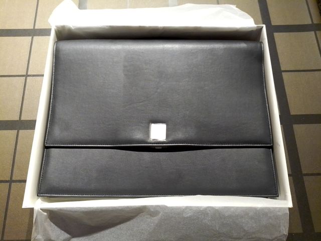 MALETIN NEGRO DE PIEL