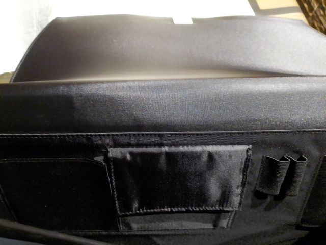 MALETIN NEGRO DE PIEL